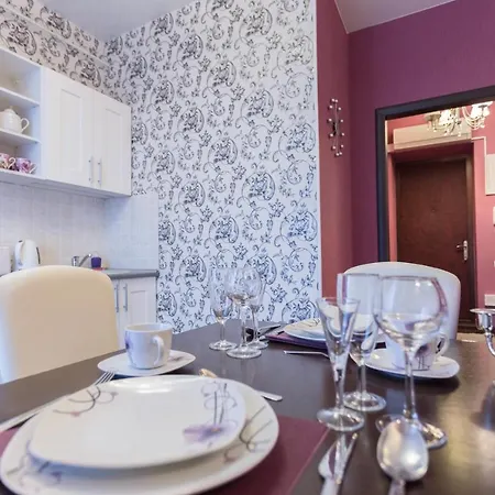 Elenbach 7 проспект независимости 48 Apartment